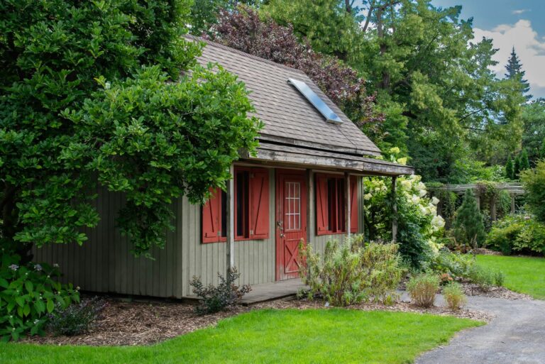De voordelen van een tuinhuis in je tuin